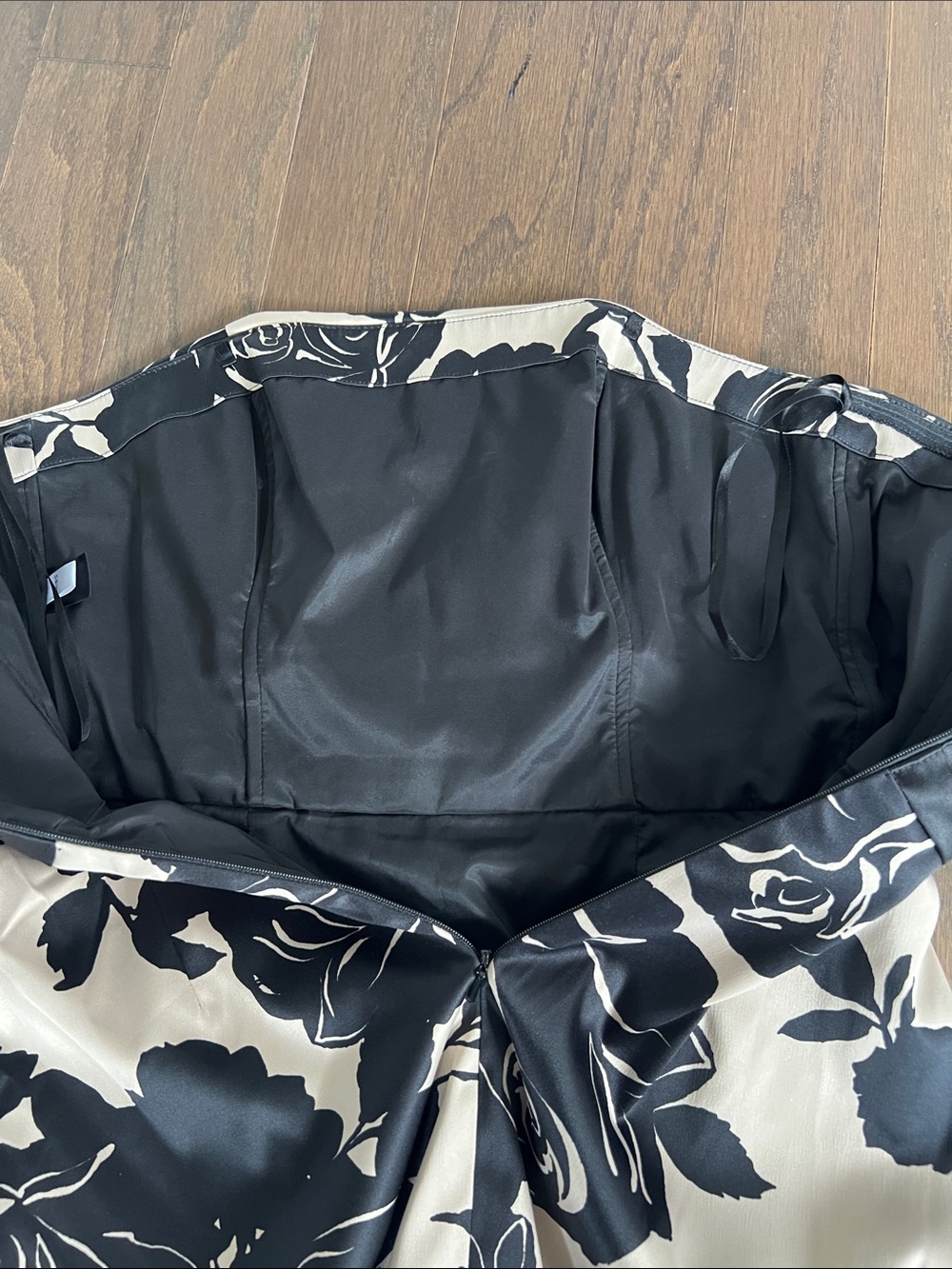 White House Black Market Strapless Satin Floral Dress - Picture 8 of 9